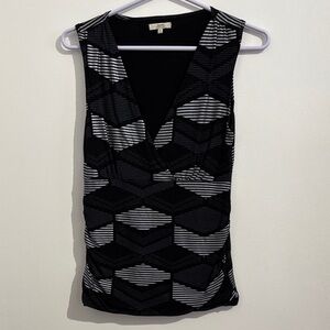 Chic Y2K Black and White Geometric Tank Top